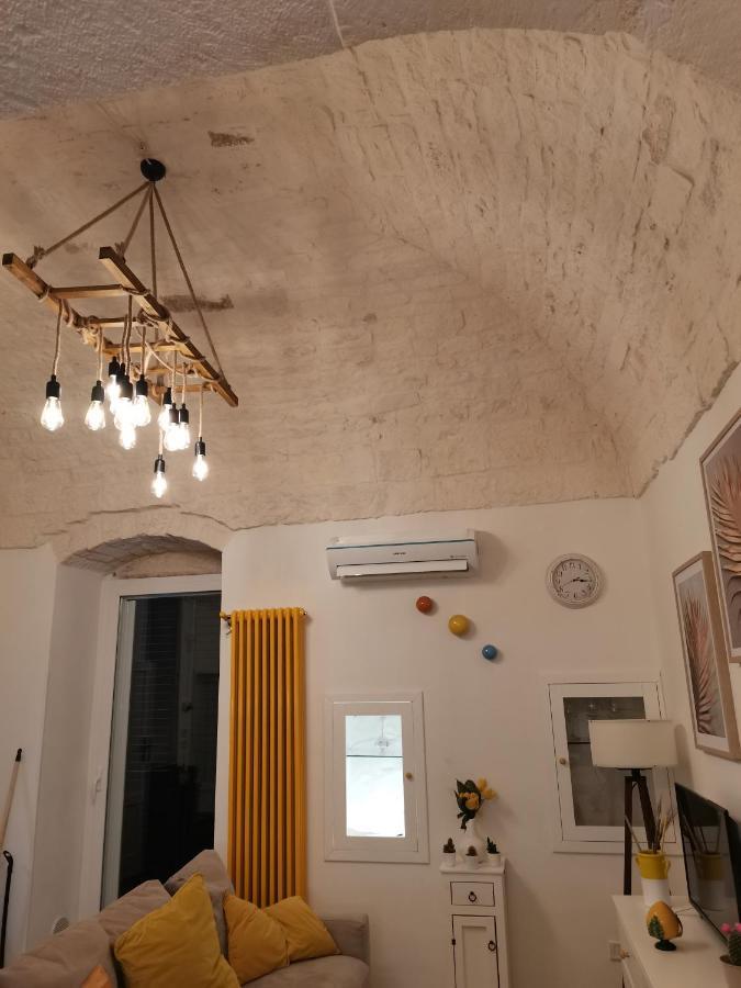 Edyta'S Apartment Остуні Екстер'єр фото