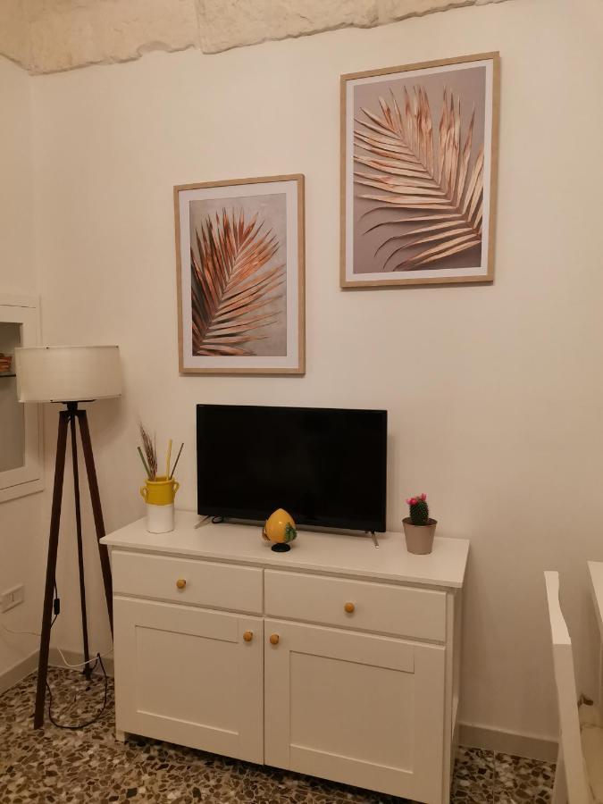 Edyta'S Apartment Остуні Екстер'єр фото